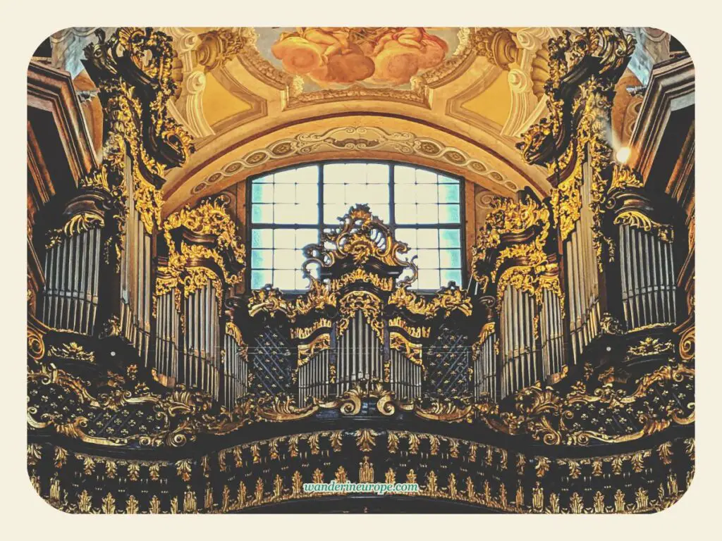 Zoomed in shot of the stunning organ of Peterskirche, Viena, Austria
